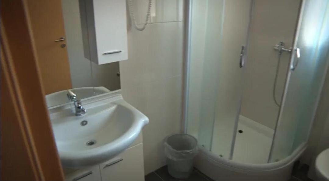 Hotel Lukas Gradac  Εξωτερικό φωτογραφία