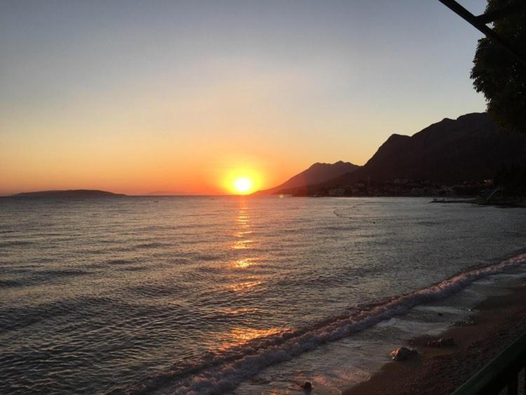 Hotel Lukas Gradac  Εξωτερικό φωτογραφία