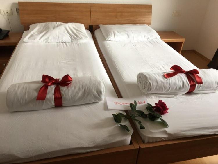 Hotel Lukas Gradac  Εξωτερικό φωτογραφία