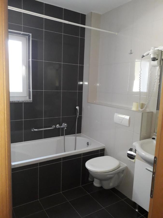 Hotel Lukas Gradac  Εξωτερικό φωτογραφία